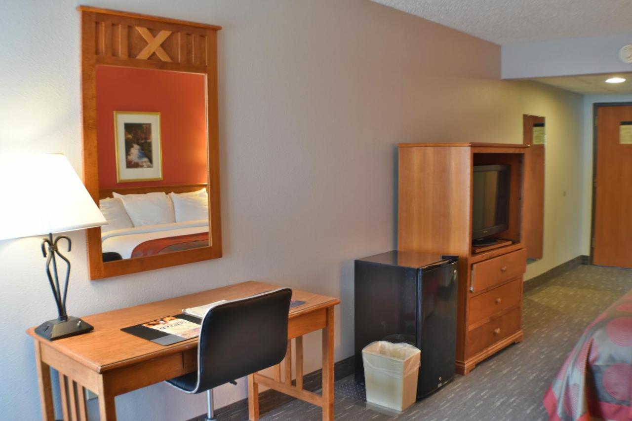 Ramada By Wyndham Sioux Falls Airport - Waterpark Resort & Event Center Dış mekan fotoğraf