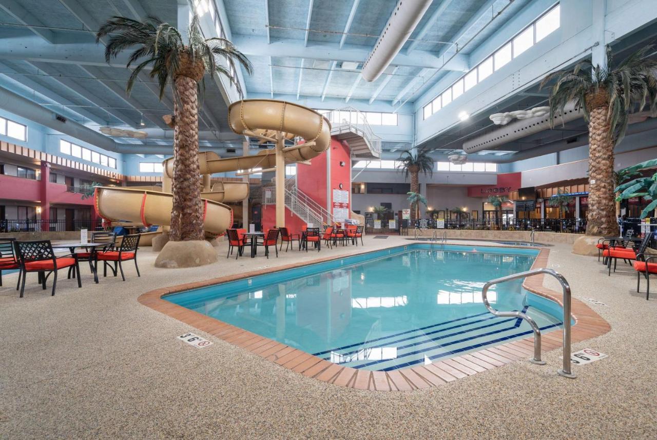Ramada By Wyndham Sioux Falls Airport - Waterpark Resort & Event Center Dış mekan fotoğraf