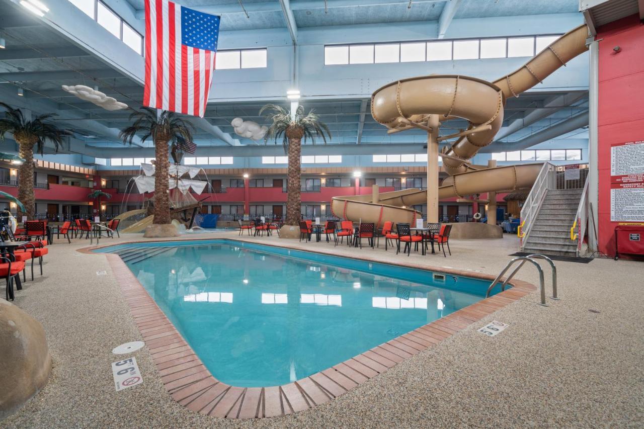 Ramada By Wyndham Sioux Falls Airport - Waterpark Resort & Event Center Dış mekan fotoğraf