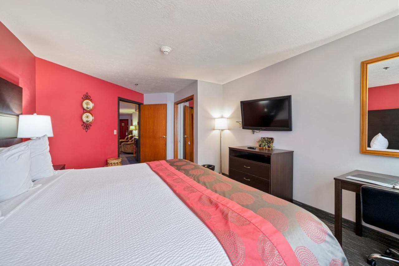 Ramada By Wyndham Sioux Falls Airport - Waterpark Resort & Event Center Dış mekan fotoğraf