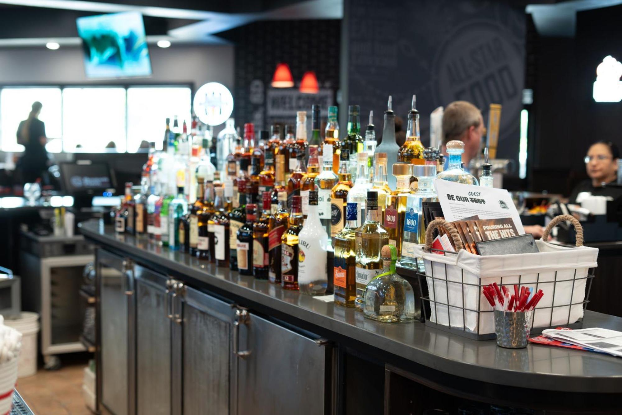 Ramada By Wyndham Sioux Falls Airport - Waterpark Resort & Event Center Dış mekan fotoğraf