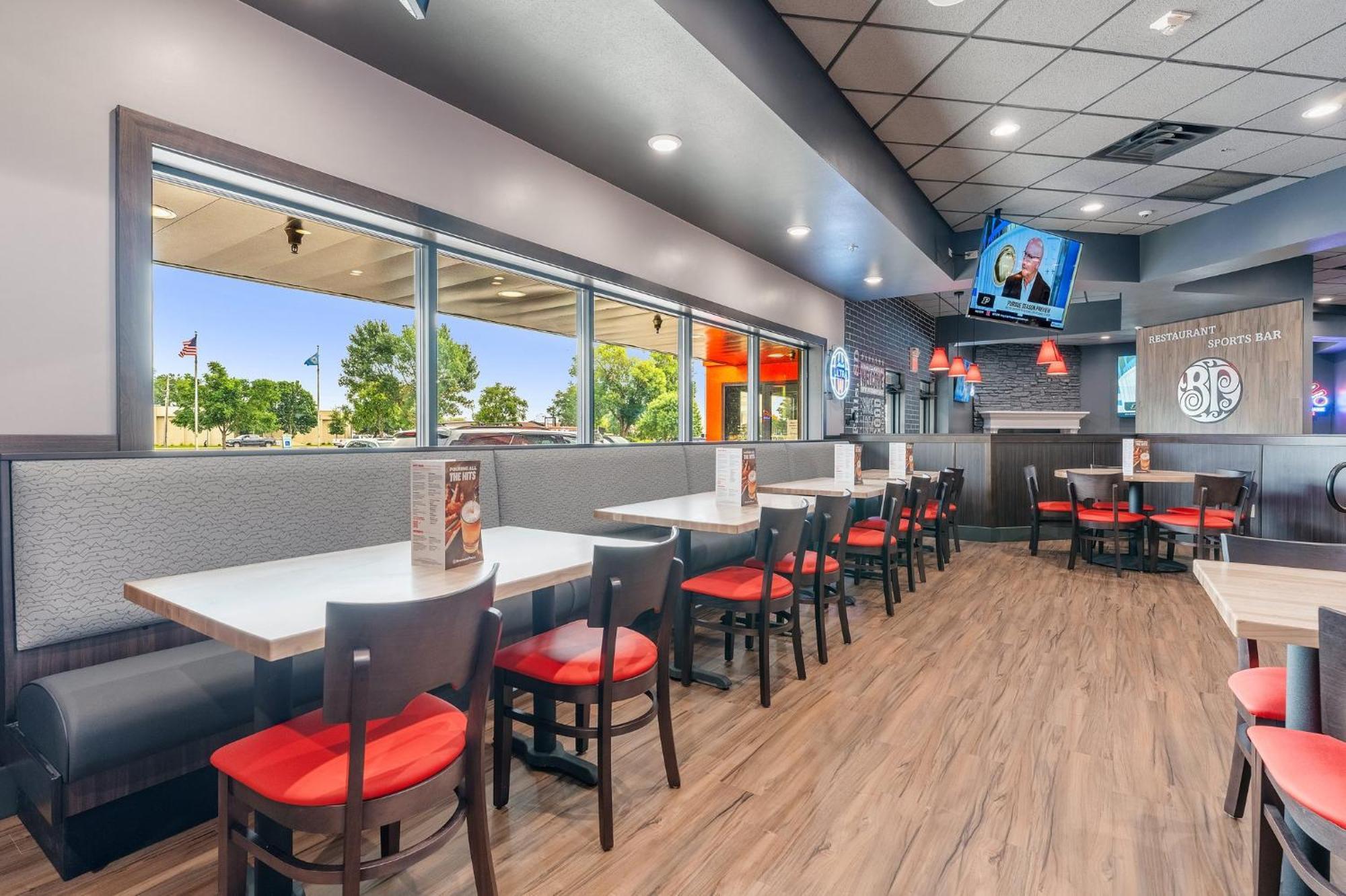 Ramada By Wyndham Sioux Falls Airport - Waterpark Resort & Event Center Dış mekan fotoğraf